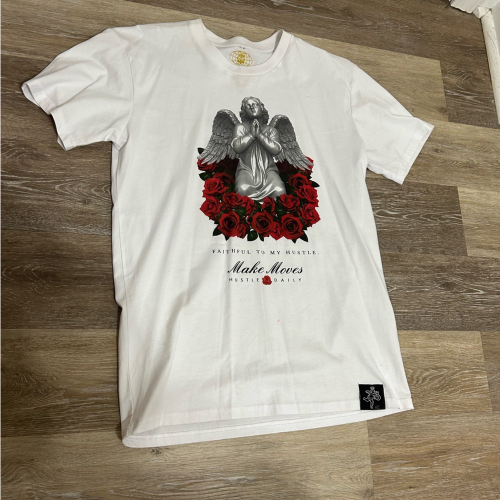 Graphic tee